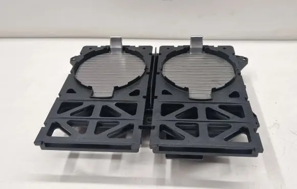 Cup holder front