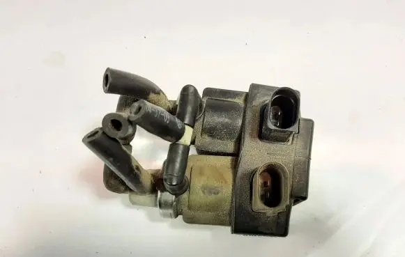 Audi A6 S6 C5 4B Turbo solenoid valve 059906629B 059906627B