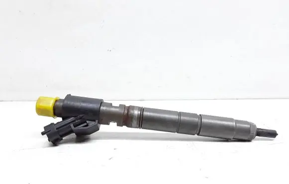 Volvo XC60 Fuel injector 31272767