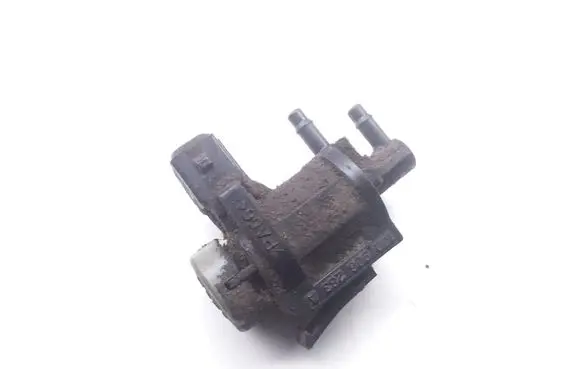 Audi A4 S4 B6 8E 8H Turbo solenoid valve 1J0906283A