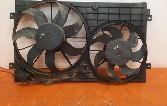 Volkswagen Cross Touran I Electric radiator cooling fan 1K0121207T