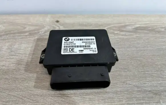 BMW 5 F10 F11 Hand brake control module 6850846 0102470750 23122010