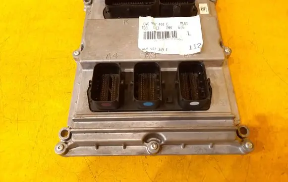 Audi A4 S4 B9 Engine control unit/module 8W0907401E