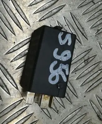 BMW X5 E53 Other relay 61358365960 05065000