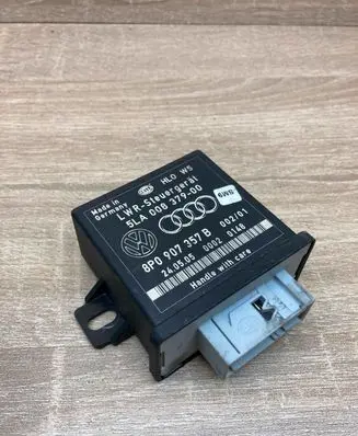 Audi A3 S3 8P Light module LCM 8P0907357B 5LA008379