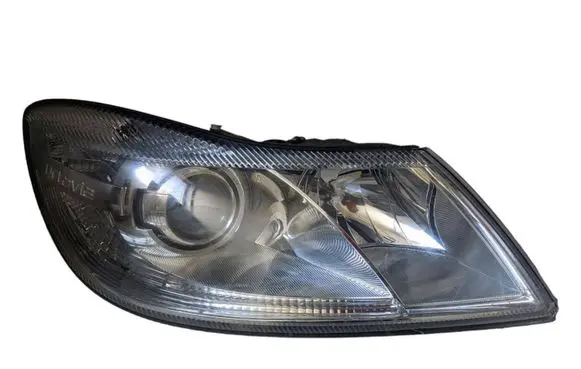Skoda Octavia Mk2 (1Z) Headlight/headlamp 1Z1941016G 1ZL24705206