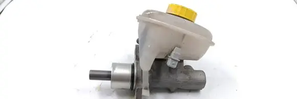 Master brake cylinder