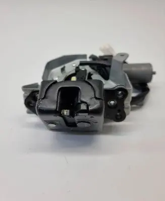 Loading door lock