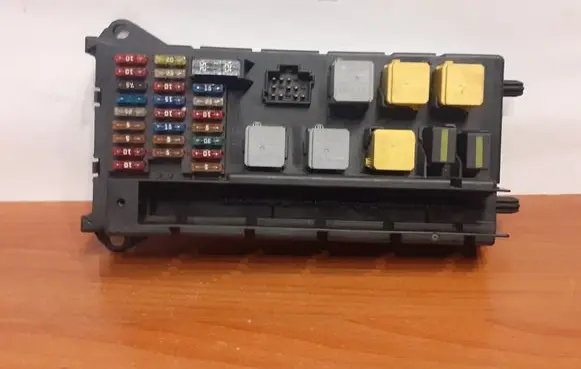 Mercedes-Benz Sprinter W906 Fuse box set 10631 A9065454701