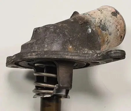 Chevrolet Tahoe Thermostat housing 12567563
