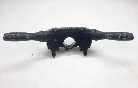Nissan Qashqai Indicator stalk 14228SD1