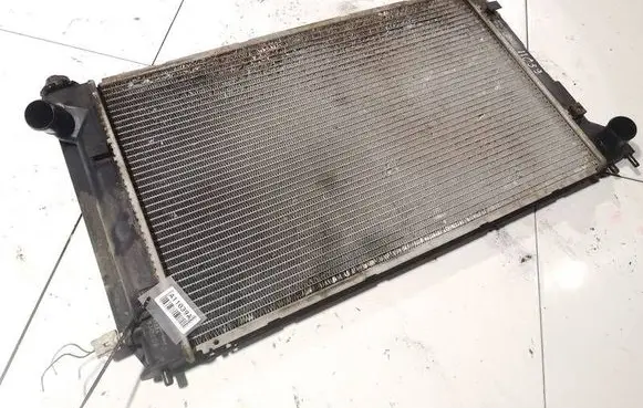 Toyota Avensis T250 Coolant radiator 
