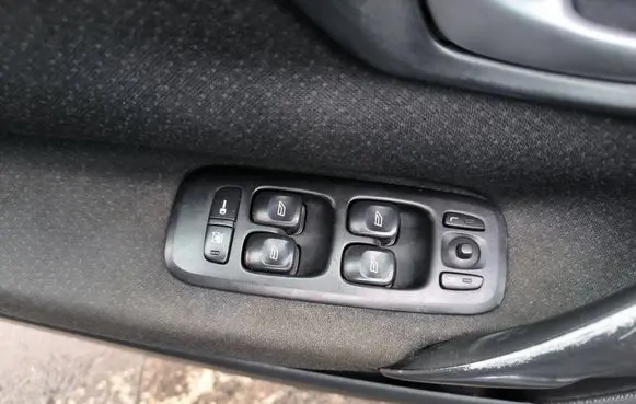 Volvo S60 Quarter vent window switch 