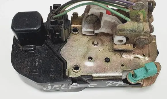 Jeep Cherokee III KJ Rear door lock