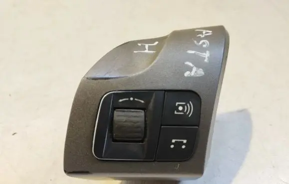 Opel Astra H Steering wheel buttons/switches 13126750