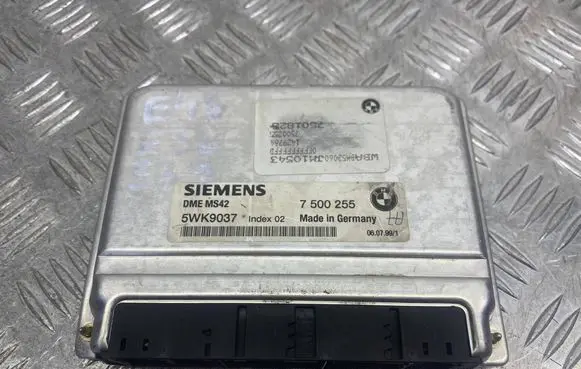 BMW 3 E36 Engine control unit/module 7500255 5WK9037