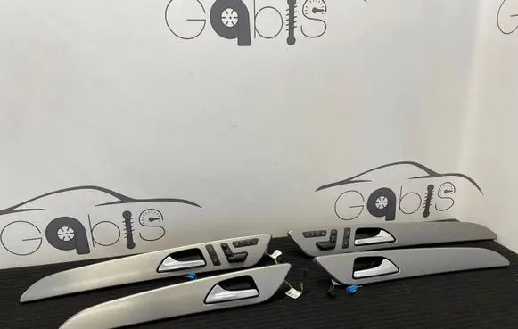 Mercedes-Benz GL X166 Front door trim bar A1667600561 A1667600661
