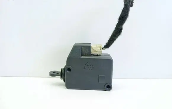 Volvo S40, V40 Tailgate boot lock/latch motor 