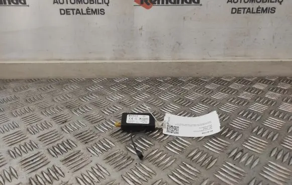 Renault Kadjar Aerial antenna amplifier 282302668R