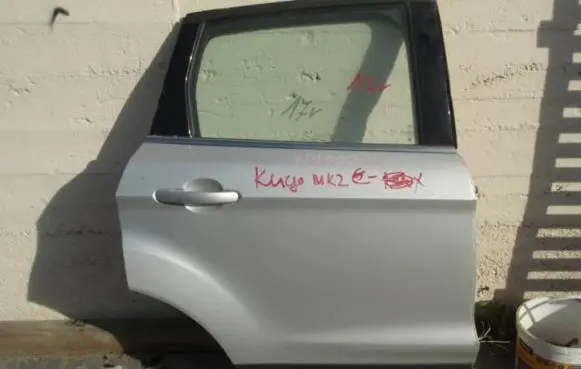 Ford Kuga II Rear door