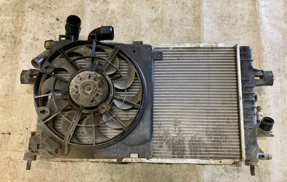 Opel Astra H Radiator set 13132559