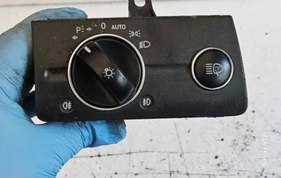 Mercedes-Benz E W211 Light switch 2115450104 04056000