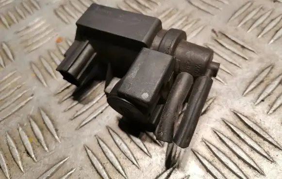 Lexus IS 220D-250-350 Turbo solenoid valve 258190R011