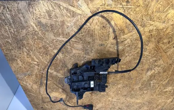 BMW 4 F36 Gran coupe Current control relay 7633242 1263 5865091