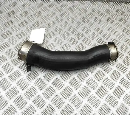 BMW X3 F25 Intercooler hose/pipe 8583389
