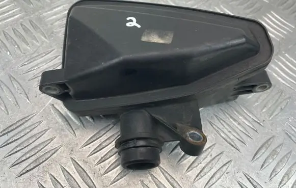 Mercedes-Benz CLS C219 Intake resonator A6421400087