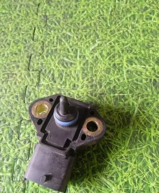 BMW M5 Air pressure sensor 7834411 0261230127