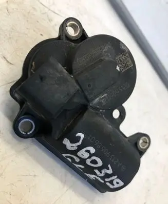 Mercedes-Benz GLE W167 Intake manifold valve actuator/motor A2139068601