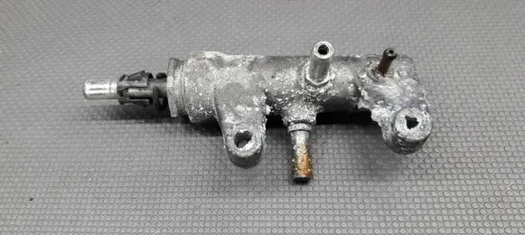 Opel Astra H Fuel distributor 