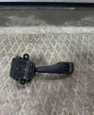 BMW 5 E39 Wiper control stalk 8363664 01204000
