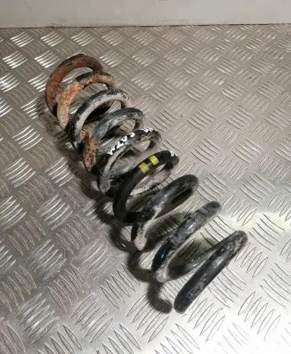 Mercedes-Benz C W203 Rear coil spring