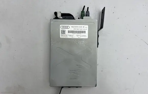 Audi Q2 - Sound amplifier 4L0910441B