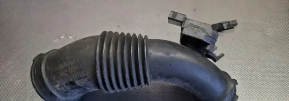 Audi A5 8T 8F Air intake duct part 059129627L