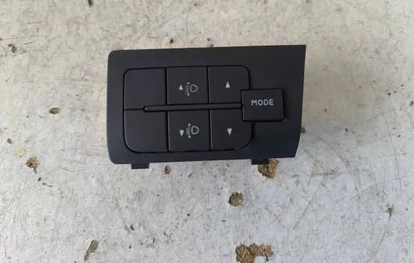 Peugeot Boxer Headlight level height control switch