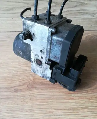 Audi A4 S4 B5 8D ABS Pump 3B0614111 0205220621