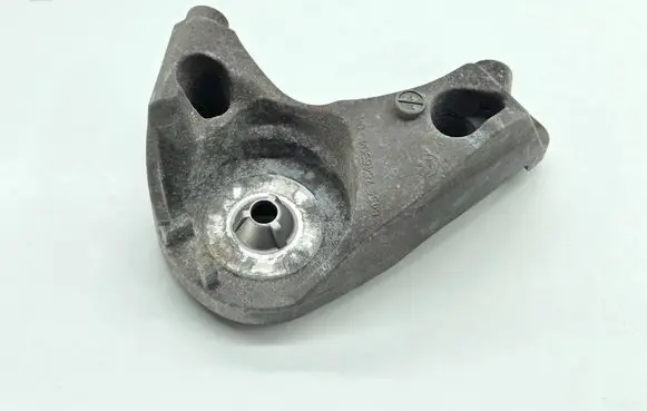 BMW M5 F90 A/C compressor mount bracket 7646904 64557646904