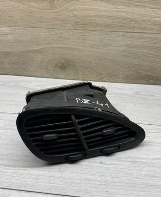 Ford Galaxy Dash center air vent grill 7M1819728E R66ZA