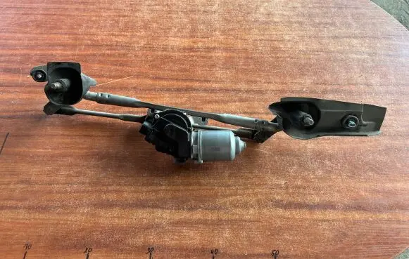 Mazda 6 Front wiper linkage and motor 1593001441