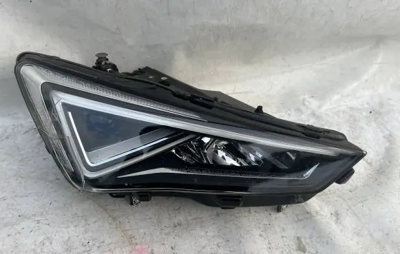 Seat Tarraco Headlight/headlamp 5FJ941008E 90143461 011D02A00