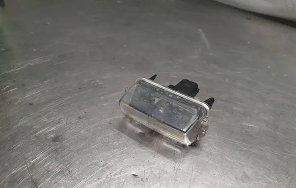 Toyota Auris E180 Number plate light