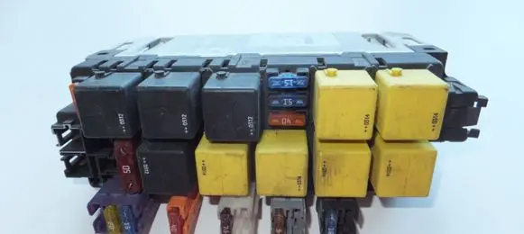 Mercedes-Benz S W220 Fuse module 0325458232 A0325458232 05045116