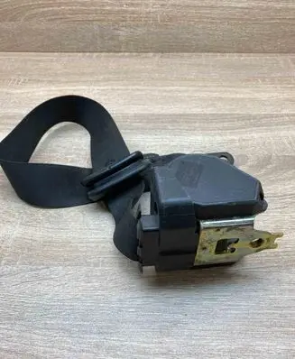 BMW 7 E38 Front seatbelt 8162704 0707494