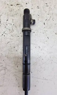 Audi A6 S6 C5 4B Fuel injector 059130201G