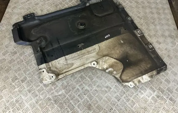 Mercedes-Benz CLS W257 Engine splash shield/under tray A2135200923