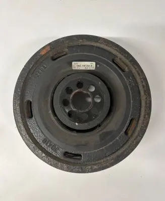 Audi Q7 4L Crankshaft pulley 06E105251E