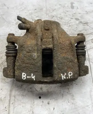 Volkswagen PASSAT B7 USA Front brake caliper